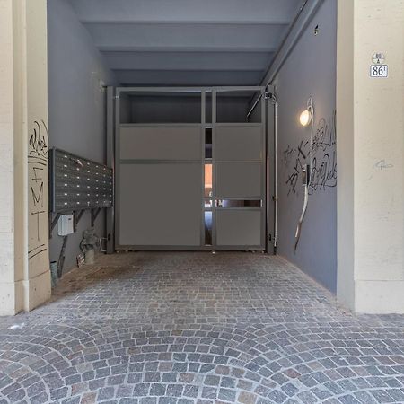 Academy Of Fine Arts -Modern Apt. With Balcony! Bologna Luaran gambar