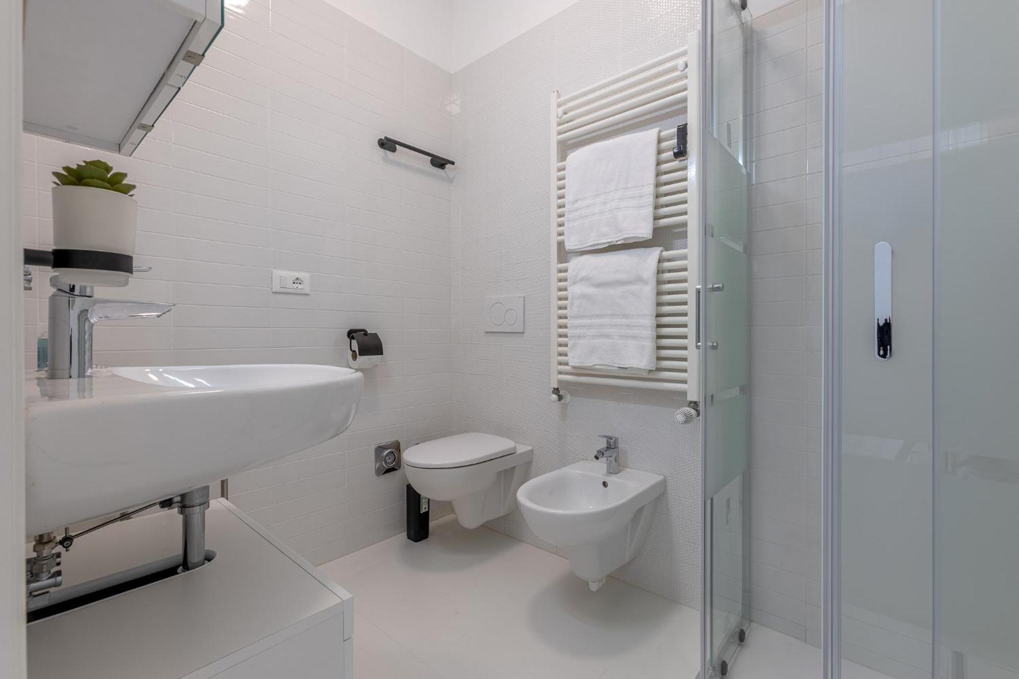 Academy Of Fine Arts -Modern Apt. With Balcony! Bologna Luaran gambar